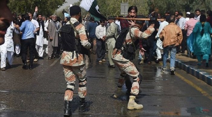 Karachi protest: Pakistan clashes at airport `kill two`